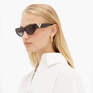 Valentino - Acetate cat eye Sunglasses with VLOGO